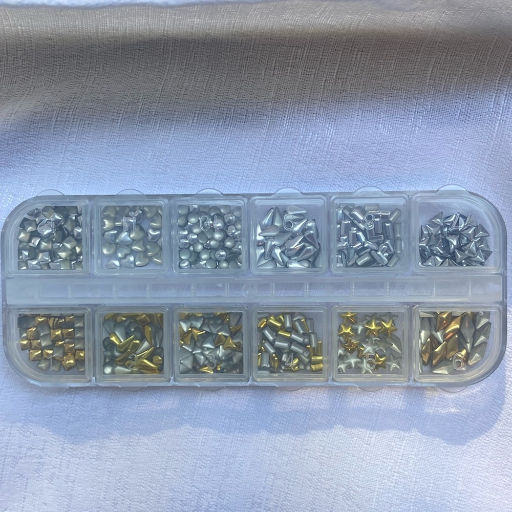 Silver and gold nail art beads!